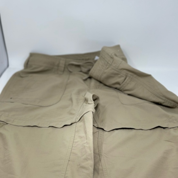 North Face Zip-off Convertable Pants - Women's SIZE 8 beige tan nylon pants - Picture 7 of 13